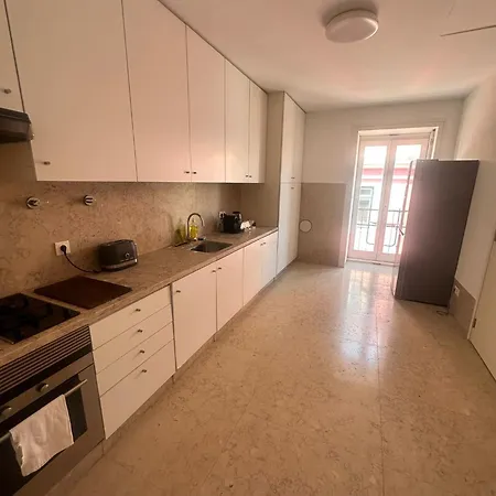 Bedooms With Shared Bathroom In Accommodation In Historic Largo Do Carmo Homestay *