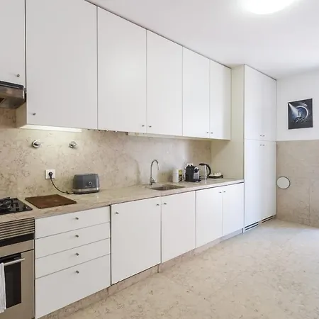 ホームステイ Bedooms With Shared Bathroom In In Historic Largo Do Carmo